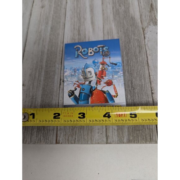 "Robots" Movie Promotional Pinback Button 1.75" Pin - Picture 5 of 5